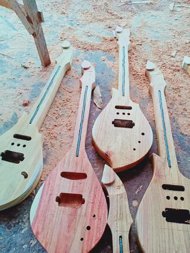 Vista 7 de Isarn Phin Acústica Eléctrica 3 Cuerdas, Instrumento Musical Tailandés Lao Guitarra, Pin118 Musical Clásica Tailandesa Tradicional, Marrón (Pin106)