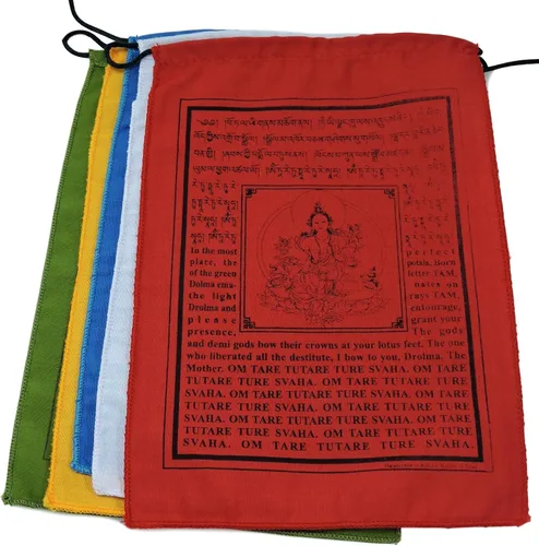 Vista 5 de Banderas de oración tibetanas Tara verdes hechas a mano con traducción al inglés (9 x 12 pulgadas)
