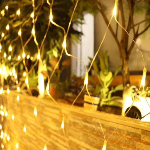 Vista 2 de Luces LED de malla para exteriores, 8 modos, 200 LED, de 6.6 x 9.8 pies (2.01 x 2.99 m), luces de red de Navidad para dormitorio, árboles