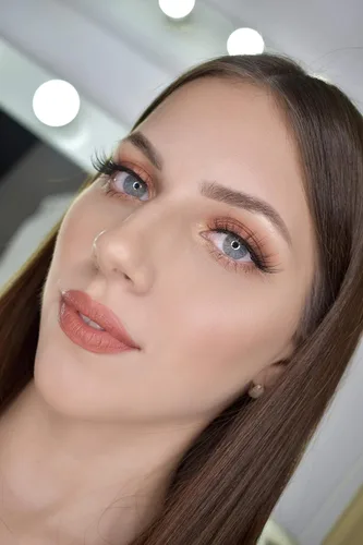 Vista 6 de theBalm Clean and Green theBalm y la hermosa paleta de sombras de ojos