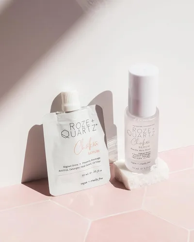 Vista 5 de Roze + Quartz® Suero capilar Chakra (.16oz)