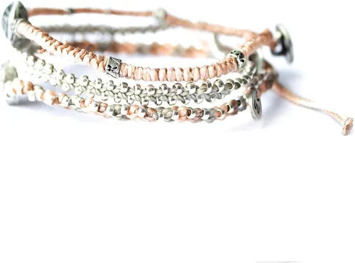 Vista 7 de Wakami New World - Juego de 3 pulseras bohemias de amistad hechas a mano Pulseras trenzadas indie para mujeres y hombres Hechas a mano por