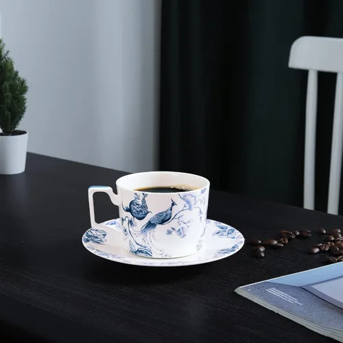 Vista 5 de fanquare Juego de taza de té y platillo de porcelana de hueso de 9 onzas para 1, taza de café azul y blanca con juego de platos, taza de té
