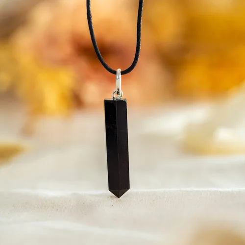 Vista 4 de Ayana Wellness Collar con colgante de cristal, hecho a mano con collar curativo de cristal de origen ético, joyería auténtica para hombres