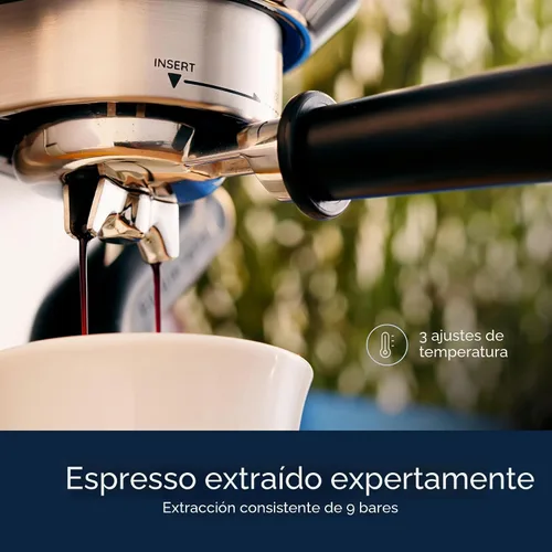 Vista 3 de De'Longhi Dedica Maestro Plus - Máquina de café expreso, varita de vapor automática, 3 ajustes de temperatura de café y espuma de leche, tanque