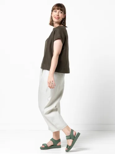 Vista 6 de Style Arc Sewing Pattern - Ethel Designer Top (Sizes 10-22)