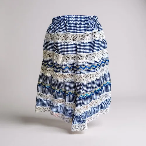 Vista 4 de Falda Salla Azul y Blanca Bordada de Yemaya Madre – Falda Orisha de Cintura Elástica – Falda de altar de Santeria Orisha bordada de Yemaya Azul