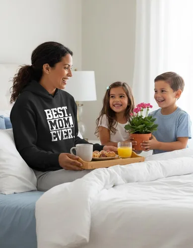 Vista 2 de Tstars Sudadera con capucha Best Mom Ever para mujer, acogedora sudadera para el día de la madre, regalo para madres de hija o hijo Mejor / Negro