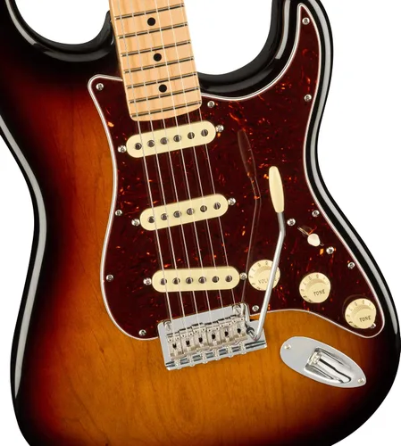 Vista 4 de Fender American Professional II Stratocaster - 3 Color Sunburst con diapasón de madera de arce
