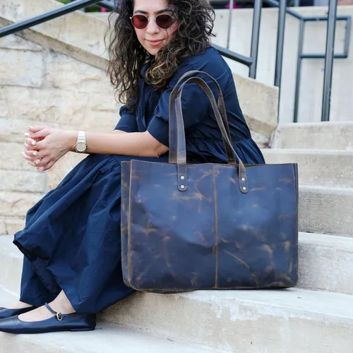 Vista 3 de KomalC Bolso de mano de cuero para mujer, bolso de viaje, bolso de compras, bolso de mensajero multiusos