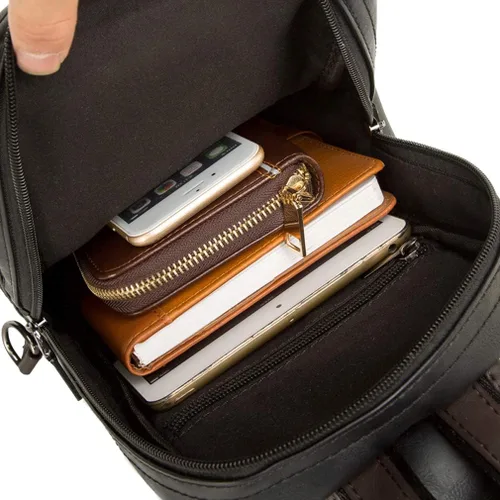 Vista 5 de Mochila estilo bandolera de piel para hombres y mujeres, bandolera de hombro, al pecho, mochila de uso diario para viajes, al aire libre