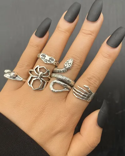 Vista 6 de Anillos punk góticos de plata vintage para hombres y mujeres y niñas paquete de anillos góticos geniales anillos de animales apilables gruesos a