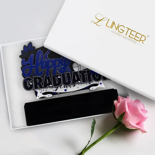 Vista 4 de LINGTEER Decoraciones de fiesta de graduación de clase 2026 – 3 piezas de felicitaciones de graduación 2026 de acrílico para centros de mesa de Azul