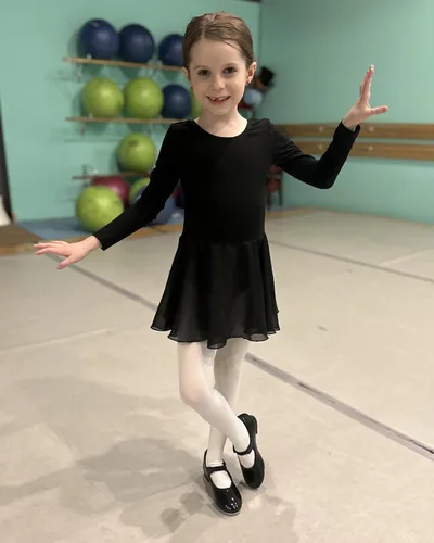 Vista 2 de Stelle Tap Shoes - Zapatos de baile antideslizantes de piel sintética para niñas y niños pequeños y grandes