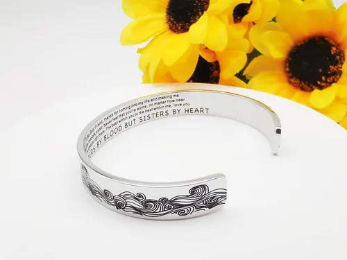 Vista 4 de Dczosily Pulseras inspiradoras para mujer, de acero inoxidable, grabadas, con mantra motivacional, regalos personalizados para mamá, hija, hermana