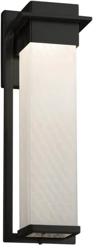 Vista 4 de Fusion Pacific - Lámpara de pared grande LED para exteriores, pantalla de vidrio artesanal en mercurio, acabado negro mate Mate negro