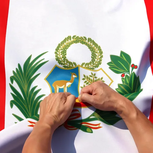 Vista 8 de Anley Fly Breeze - Bandera de Perú de 3 x 5 pies, color vivo y a prueba de decoloración, cabecera de lona y doble costura, banderas nacionales
