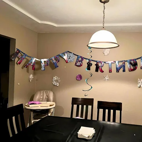 Vista 3 de Disney Frozen 2 - Cartel jumbo con letras "Add-An-age", 10.5 x 10 pulgadas (paquete de 1), decoración de papel multicolor para fiestas, ideal