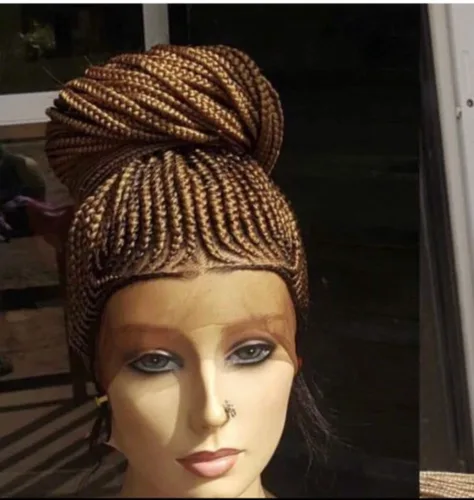 Vista 2 de Peluca trenzada/peluca trenzada hecha a mano con trenzas de caja. Color marrón. Hecho de forma ordenada y firme. Se envía en 1-2 semanas.
