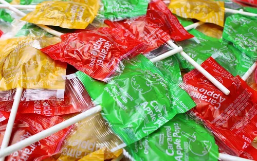Vista 9 de Queen City Candy Cave - Paletas de caramelo de manzana verde, deliciosos sabores de otoño, a granel, chupones de manzana verde bañados en caramelo