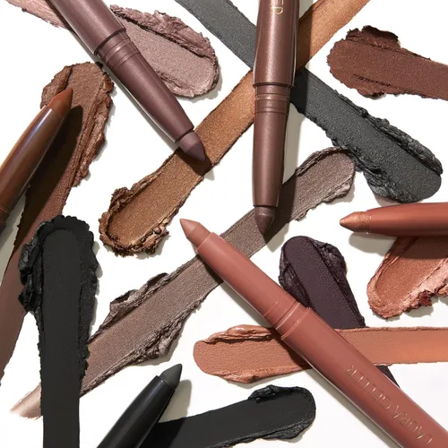 Vista 9 de LAURA GELLER NEW YORK Kajal Longwear Kohl Eyeliner Pencil Duo - Negro oscuro + Amatista ahumada - Forro suave y mezclable - Infundido con cafeína