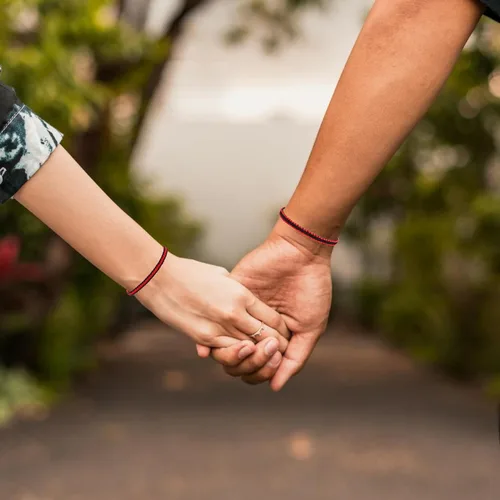 Vista 2 de 2 piezas de pulseras a juego de color rojo y negro para mejores amigos y parejas, regalo para cumpleaños, novio, novia, mejores amigos, amistades