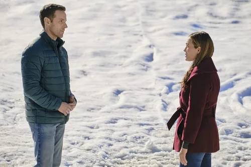 Vista 3 de Hallmark 2-Movie Collection The Christmas Promise & Christmas for Keeps