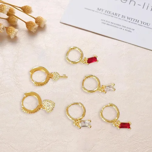 Vista 10 de Gold Huggie Hoop Earrings Crystal Green Drop Earrings