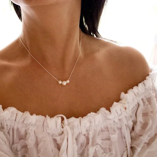 Vista 4 de Collner Delicado collar de perlas chapado en oro de 14 quilates, bonito collar de perlas individuales elegante gargantilla de perlas pequeñas