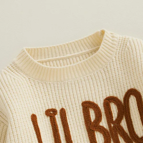 Vista 4 de Emmababy Suéter de punto grueso para bebé, sudadera bordada con letras bordadas de gran tamaño, traje de otoño