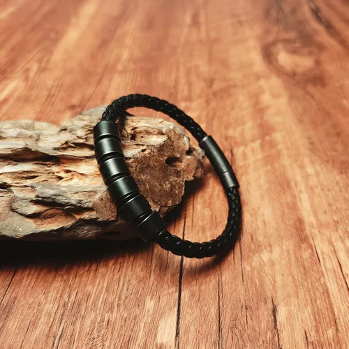 Vista 5 de Pulsera personalizada para hombre con cuentas de nombre personalizadas, pulsera de cuero trenzado personalizada grabada con 2-6 nombres