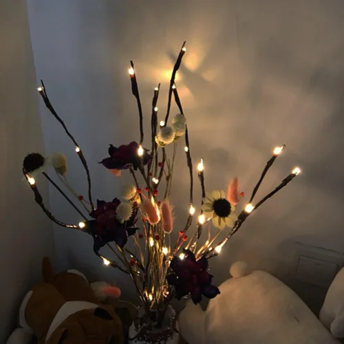 Vista 4 de Paquete de 3 ramas de ramitas iluminadas de color blanco cálido, 60 luces LED, lámpara artificial de ramas de sauce para el hogar, decoración