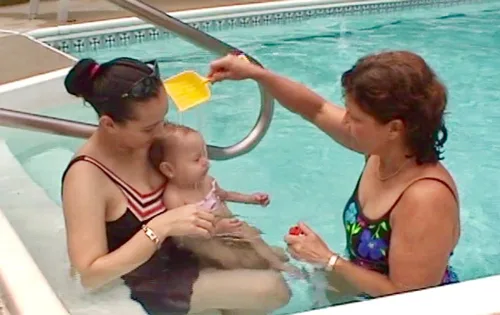 Vista 2 de Learn to Swim with Miss Bea, A Nadar - Babies and Children Swim from the Tub to the Pool with Easy to Follow Swim Explanations and Demonstrations