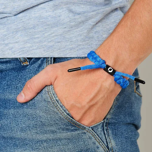 Vista 3 de Pulsera de paracaídas ajustable hecha de cuerda impermeable duradera, accesorio elegante para hombres, 7 colores, se adapta a cualquier