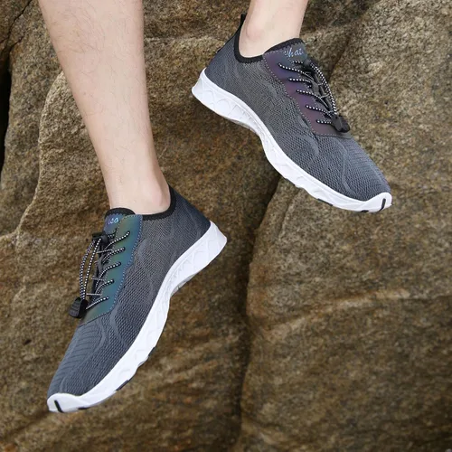 Vista 4 de Whatseaso Zapatos acuáticos para mujeres y hombres, ligeros, de secado rápido, para playa, adultos, zapatos deportivos para natación, surf, piscina