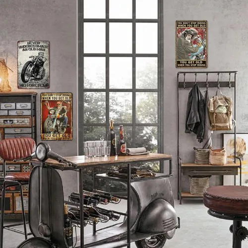 Vista 4 de Carteles de motocicleta Ubewair Regalos de motocicleta para hombres Arte de motocicleta de metal Decoración de pared Nunca subestimes a un viejo