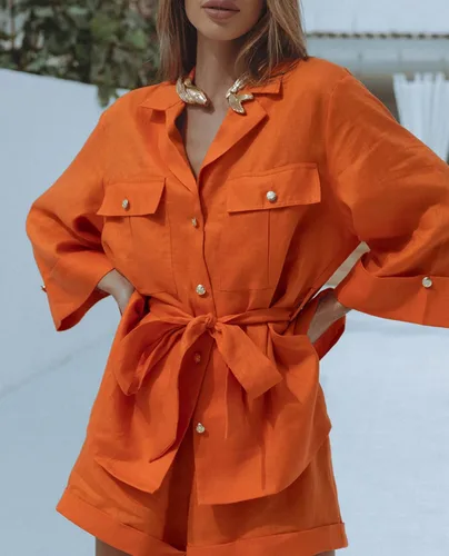 Vista 4 de Fixmatti Conjunto de 2 piezas de camisa y pantalones cortos de manga corta con cuello en V y botones, Naranja