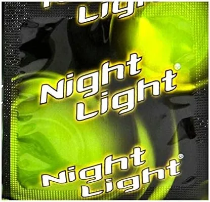 Vista 2 de Night Light Preservativos de látex que brillan en la oscuridad a granel [una nueva experiencia con tu pareja] - 12 preservativos de látex lubricante