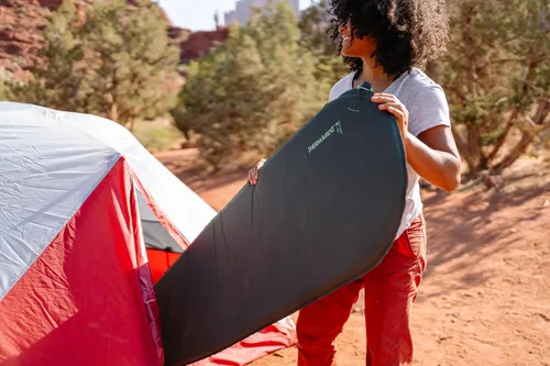 Vista 7 de Therm-a-Rest Trail Scout - Colchoneta autoinflable para acampar y mochilero, regular, 72 x 20 pulgadas
