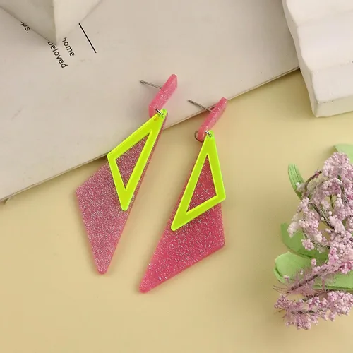 Vista 2 de Aretes de neón retro de los años 80 para mujer, aretes colgantes de neón triangulares acrílicos, coloridos aretes geométricos de gota, brillantes