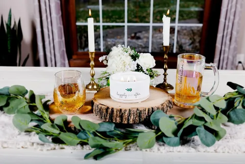 Vista 9 de Pavilion Gift Company - Happily Ever After - Vela de cera de soja natural con mensaje oculto sorpresa de 8 onzas, aroma a jazmín, 1 unidad, 4.5 x