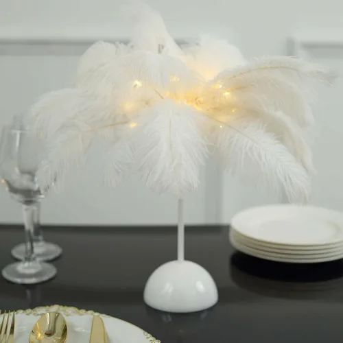 Vista 6 de Efavormart - Lámpara de mesa LED de plumas de avestruz blanca de 15 pulgadas, centro de mesa inalámbrico con pilas para bodas y fiestas, luz