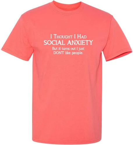Vista 20 de Camiseta divertida con texto sarcástico en inglés: "Social Anxiety Like People Graphic Novelty" Negro