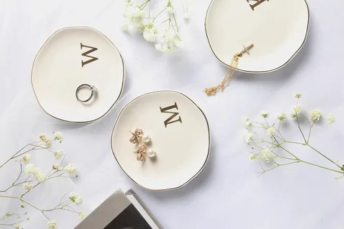 Vista 5 de Bandeja de Cerámica para Joyas, Plato para Anillos, Personalizada con Monograma S, Regalos de Compromiso y Boda, para Cumpleaños, Día de la Madre
