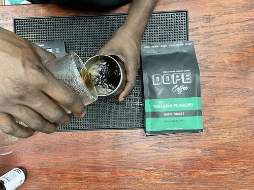 Vista 4 de Dope Coffee Ground Tanzania Peaberry Dark Roast, Rainforest Alliance, 100% café arábica, 12 onzas