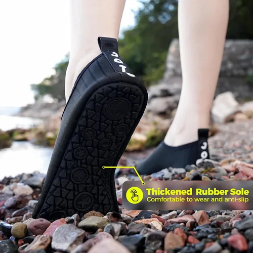 Vista 3 de JOTO Zapatos de agua para mujeres y hombres, calcetines acuáticos transpirables de secado rápido, suela de goma antideslizante flexible, ligeros