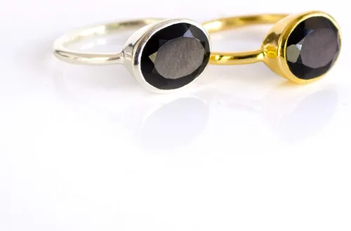 Vista 47 de Oval Birthstone Ring Bezel Set in Vermeil Gold, Sterling Silver, or Rose Gold, Stacking Birthstone Ring [rOMB]