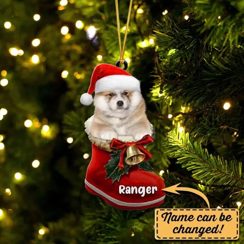 Vista 2 de Amantes de los perros de Navidad – Akita Inu Dog in Santa Boot Adorno de Navidad, adorno personalizado en forma 2D, adorno de Navidad, personaliza