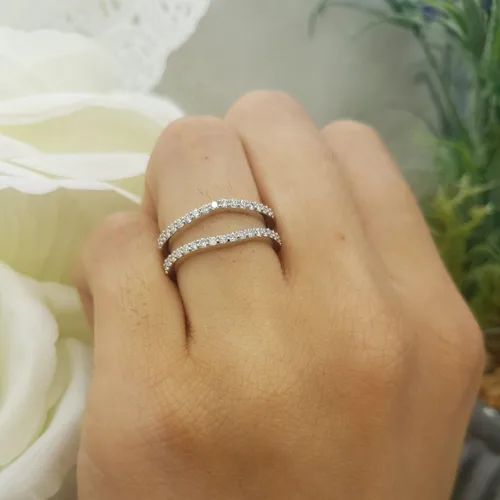 Vista 7 de Dazzlingrock Collection Anillo doble de diamante redondo de 0,18 quilates para mujer, realzador de boda, oro de 14 quilates
