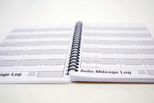 Vista 8 de Cuaderno de millas y gastos automáticos – Registro de kilometraje del vehículo, libro de registro de millas para rastrear más de 400 viajes